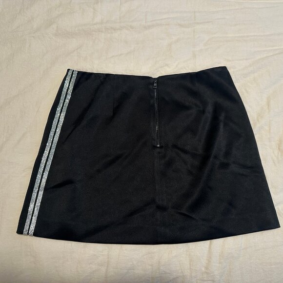 Alice + Olivia Elana Skirt with Crystal Trim - Picture 4 of 8